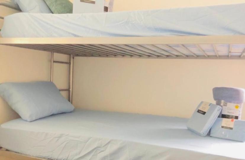 Hostel Hola - Women Only Men Only -fast Wi-fi -free Parking Miami